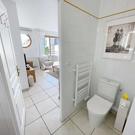 Cosy, Parking Securise - 2 Pers. Apartment Granville